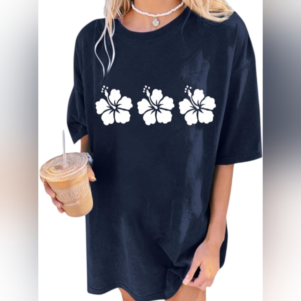 Women's Navy Floral Hibiscus Graphic T-Shirt Sz.XXL EUC.
